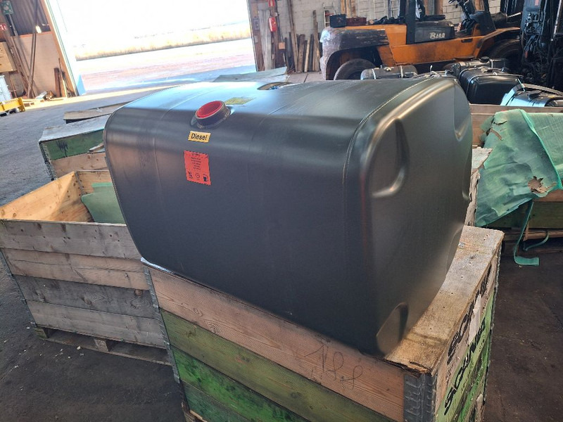 Scania 395L - Kraftstofftank: das Bild 2 Scania 395L - Kraftstofftank: das Bild 2
