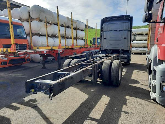 Scania R 114 LB 380 - Fahrgestell LKW: das Bild 3 Scania R 114 LB 380 - Fahrgestell LKW: das Bild 3