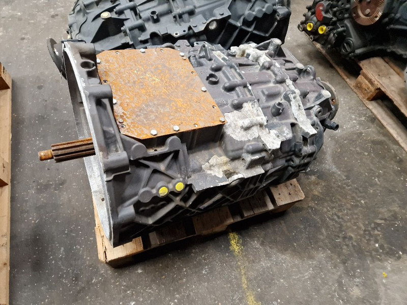 ZF ASTRONIC 12AS2330 TD - Getriebe: das Bild 1 ZF ASTRONIC 12AS2330 TD - Getriebe: das Bild 1
