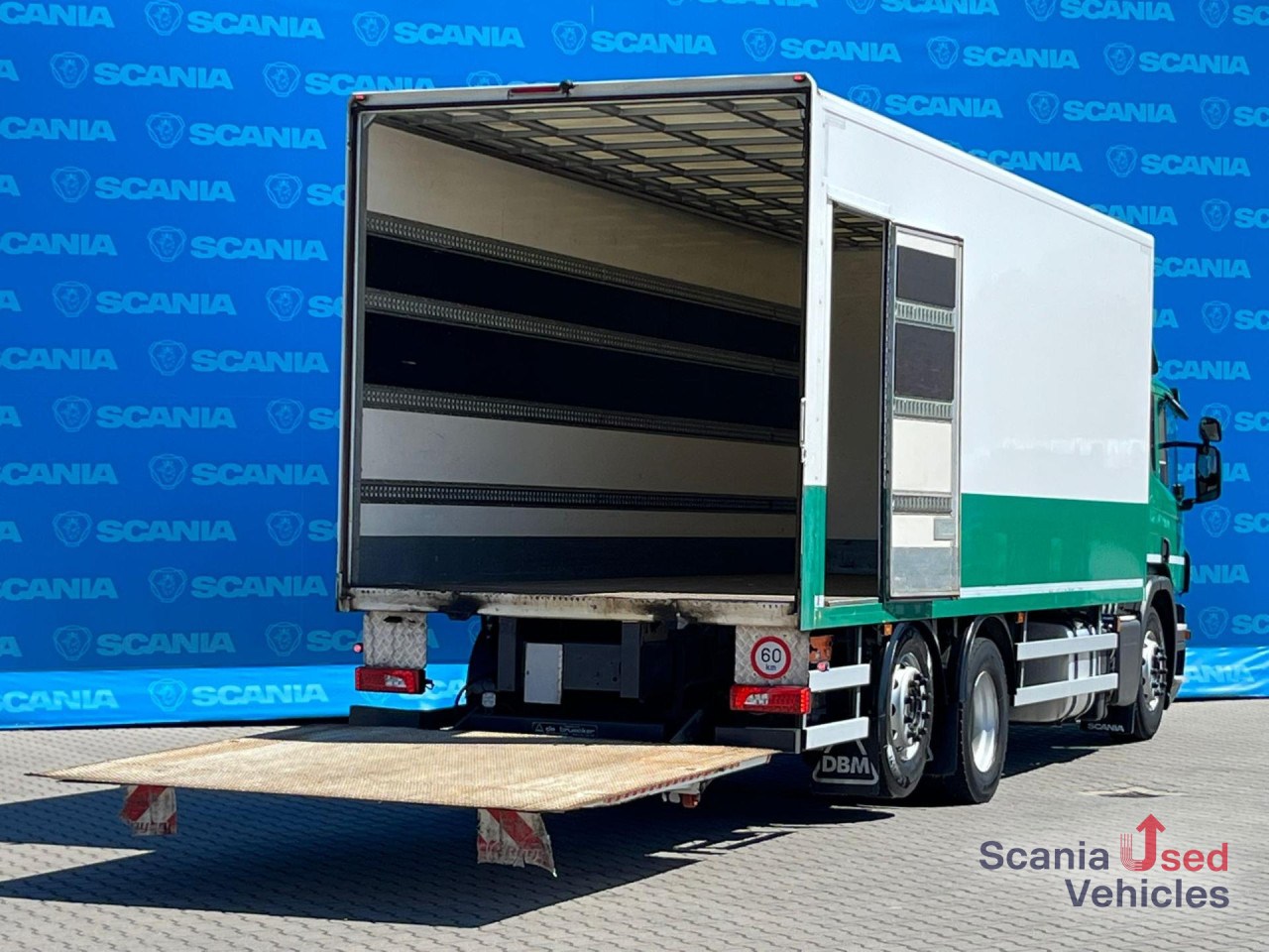 SCANIA P 320 DB6x2*4MNB RETARDER FULL AIR 8T TAIL LIFT 2T - Fahrgestell LKW: das Bild 2 SCANIA P 320 DB6x2*4MNB RETARDER FULL AIR 8T TAIL LIFT 2T - Fahrgestell LKW: das Bild 2
