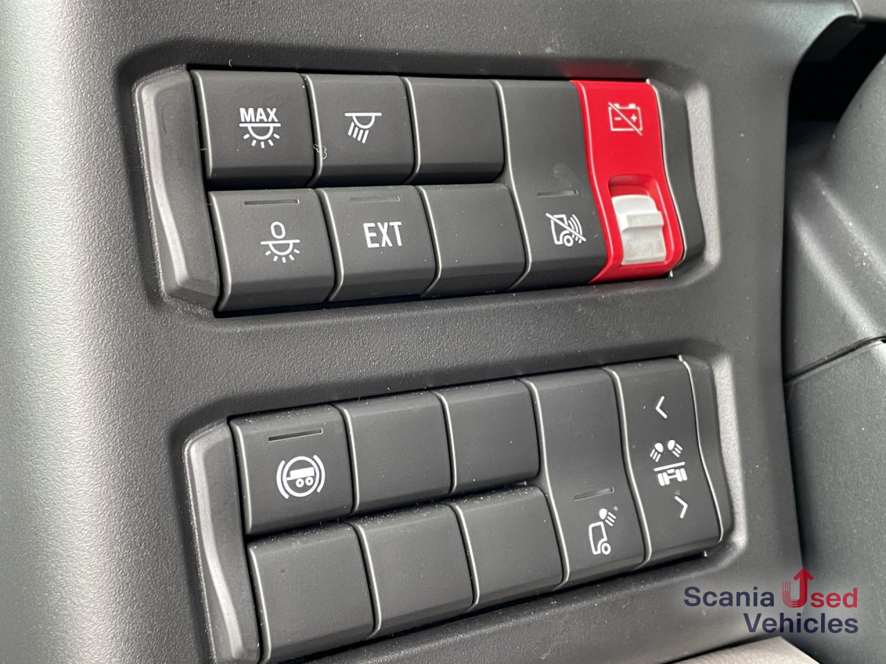 SCANIA R 460 A4x2EB MEGA RETARDER DIFF-L 48DKM SMART2 - Sattelzugmaschine: das Bild 4 SCANIA R 460 A4x2EB MEGA RETARDER DIFF-L 48DKM SMART2 - Sattelzugmaschine: das Bild 4
