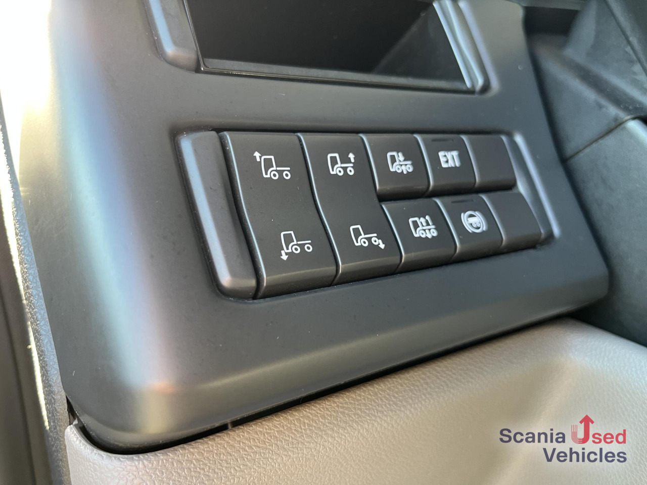 SCANIA S 500 A6x2/4NB RETARDER P-AIRCO FULL-AIR SMART2 - Sattelzugmaschine: das Bild 5 SCANIA S 500 A6x2/4NB RETARDER P-AIRCO FULL-AIR SMART2 - Sattelzugmaschine: das Bild 5