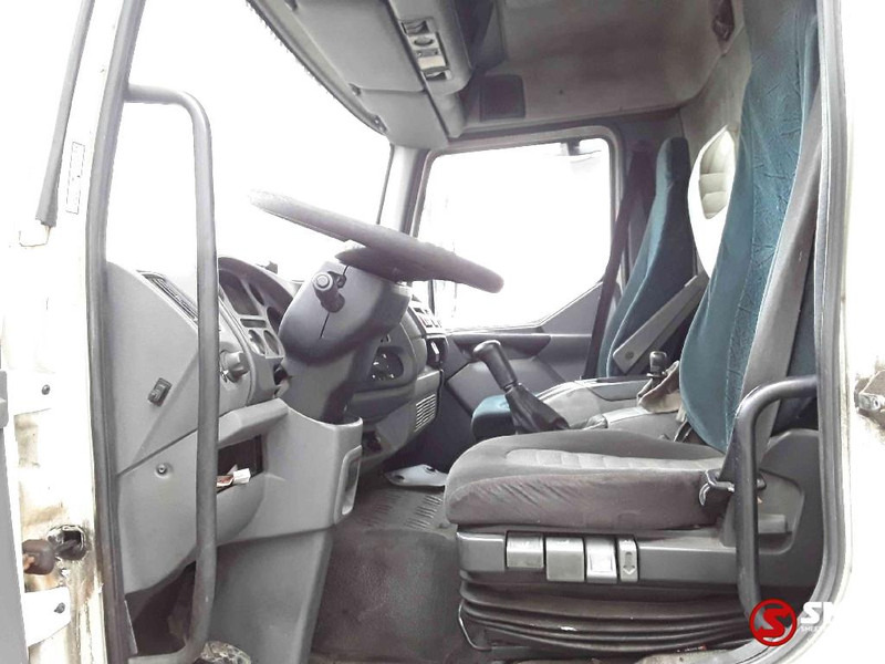 Koffer LKW DAF 55 LF 220: das Bild 7