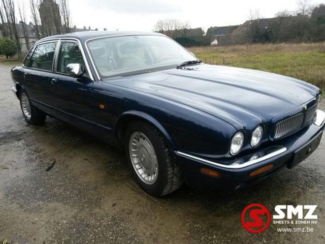 Jaguar Daimler V 8 105000 km TOP einselsitze - PKW: das Bild 3 Jaguar Daimler V 8 105000 km TOP einselsitze - PKW: das Bild 3