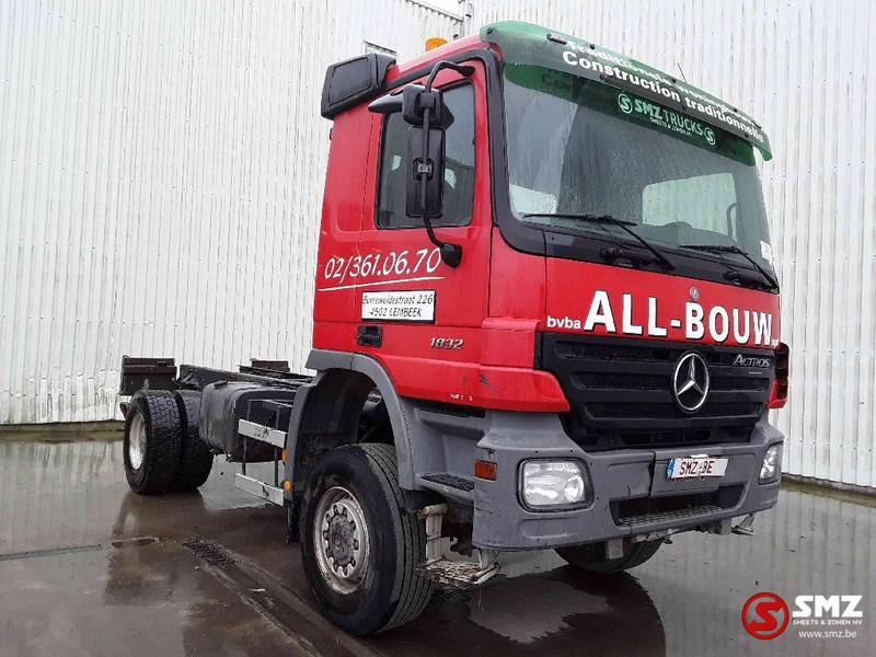 Mercedes-Benz Actros 1832 4x4 209000 km!! - Fahrgestell LKW: das Bild 1 Mercedes-Benz Actros 1832 4x4 209000 km!! - Fahrgestell LKW: das Bild 1