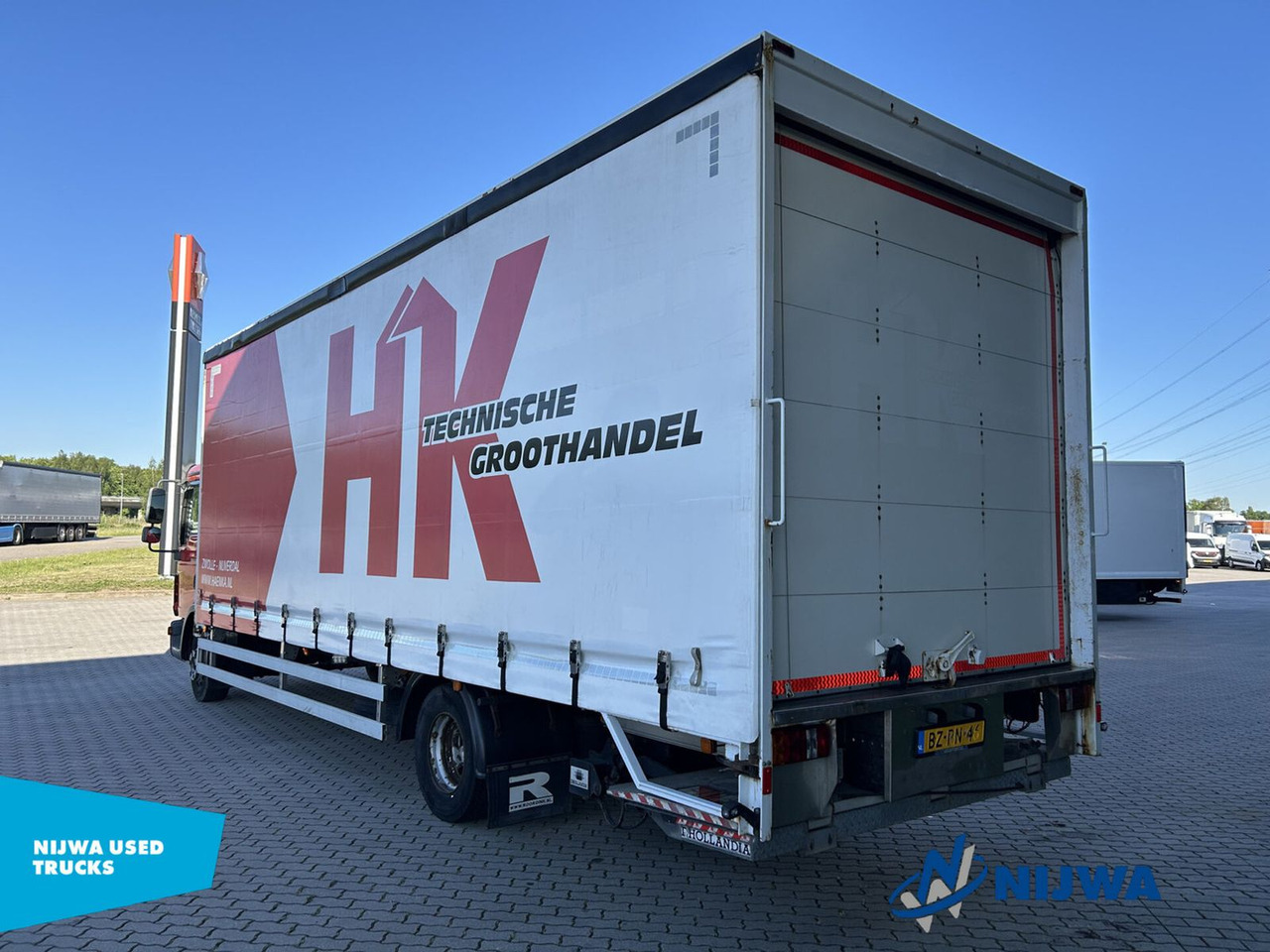 MAN TGL 12.180 4x2 Roldeur + Laadklep - Plane LKW: das Bild 4 MAN TGL 12.180 4x2 Roldeur + Laadklep - Plane LKW: das Bild 4