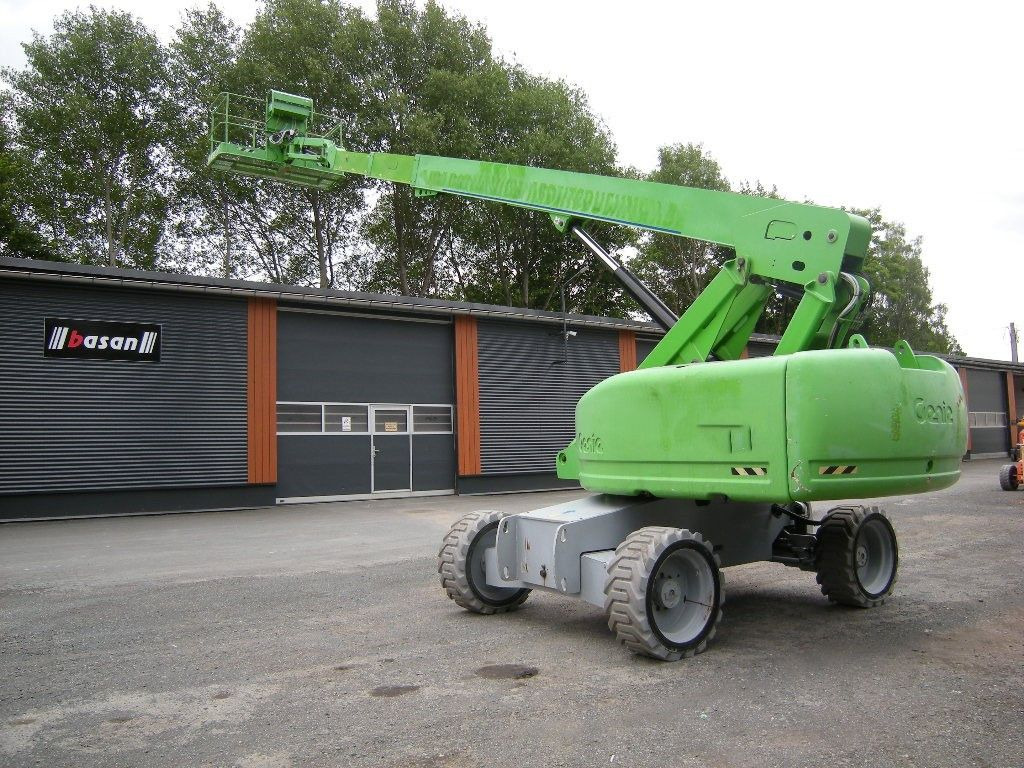 Genie Arbeitsbühne Genie S-65, AH 22 m - LKW mit Arbeitsbühne: das Bild 1 Genie Arbeitsbühne Genie S-65, AH 22 m - LKW mit Arbeitsbühne: das Bild 1