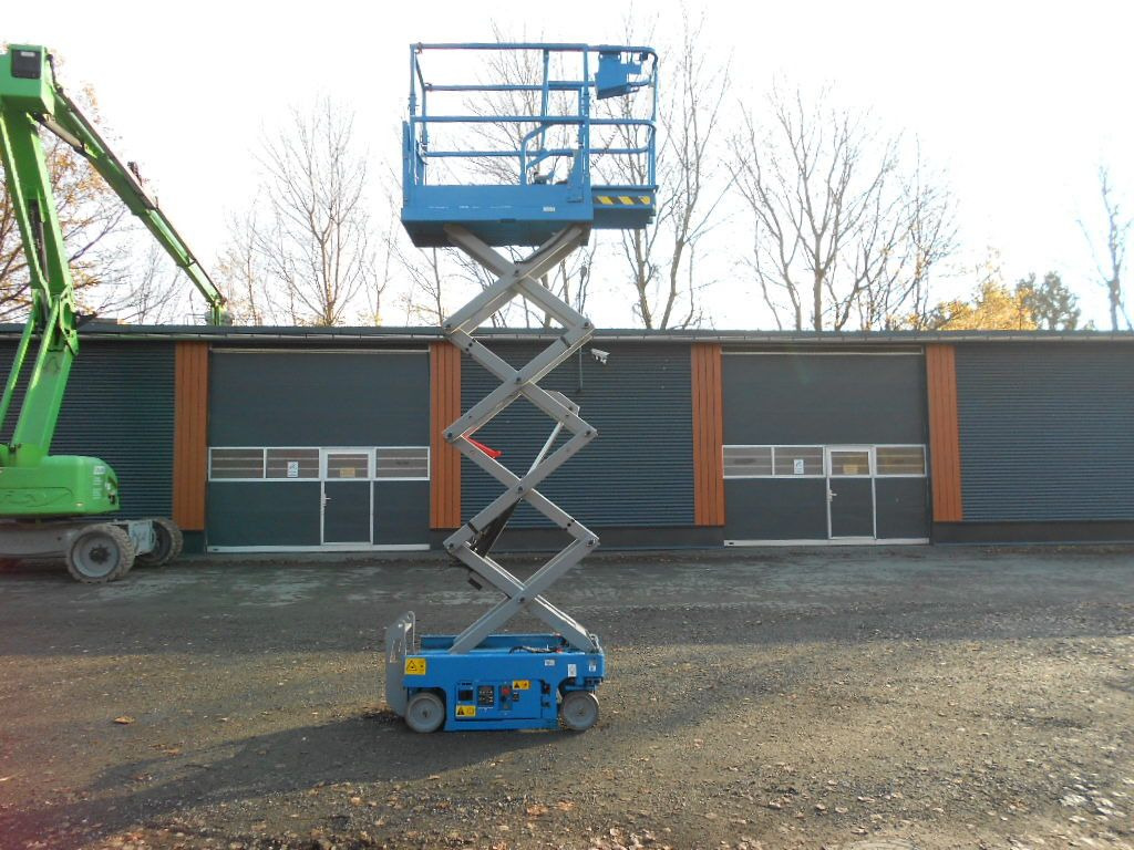 Genie GS 1330, Scherenarbeitsbühne Genie 5,9 m - Scherenbühne: das Bild 1 Genie GS 1330, Scherenarbeitsbühne Genie 5,9 m - Scherenbühne: das Bild 1