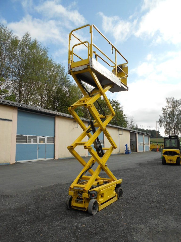 JLG 1930 ES, Scherenarbeitsbühne AH 8 m - LKW mit Arbeitsbühne: das Bild 2 JLG 1930 ES, Scherenarbeitsbühne AH 8 m - LKW mit Arbeitsbühne: das Bild 2