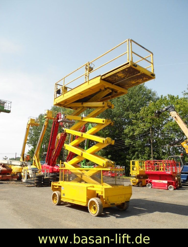 Liftlux SL153-18E2, Scherenbühne 17,3 m Liftlux SL153-18E2, Scherenbühne 17,3 m - Scherenbühne: das Bild 3 Liftlux SL153-18E2, Scherenbühne 17,3 m Liftlux SL153-18E2, Scherenbühne 17,3 m - Scherenbühne: das Bild 3