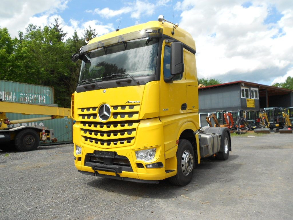Mercedes-Benz AROCS 1845 - Sattelzugmaschine: das Bild 4 Mercedes-Benz AROCS 1845 - Sattelzugmaschine: das Bild 4
