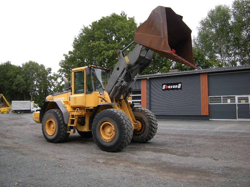 Volvo L 120 E - Radlader: das Bild 1 Volvo L 120 E - Radlader: das Bild 1