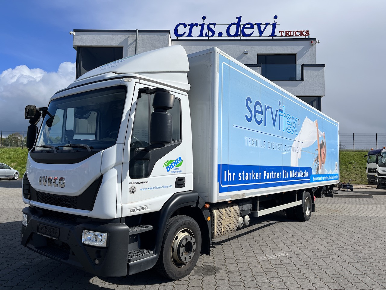 Iveco 120E25 Eurocargo 4x2 Koffer | Ladebordwand - Koffer LKW: das Bild 1 Iveco 120E25 Eurocargo 4x2 Koffer | Ladebordwand - Koffer LKW: das Bild 1