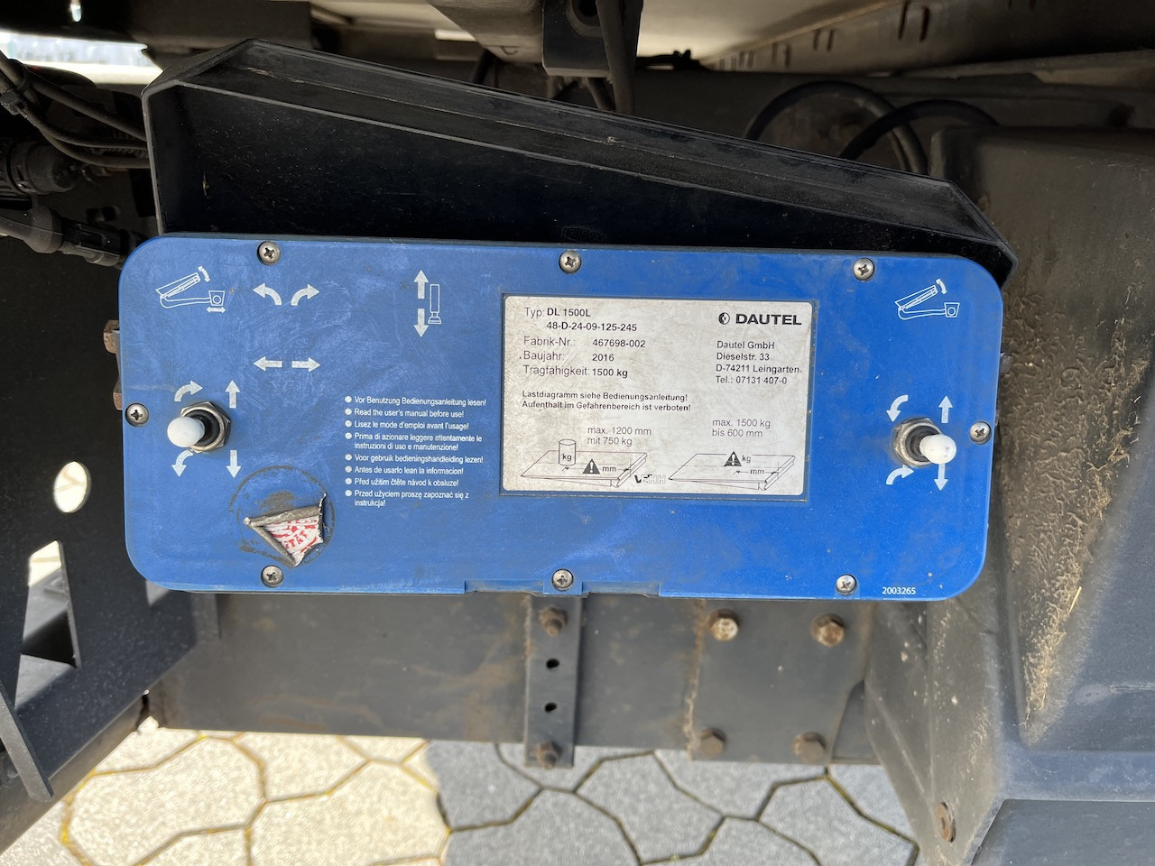 Iveco 120E25 Eurocargo 4x2 Koffer | Ladebordwand - Koffer LKW: das Bild 4 Iveco 120E25 Eurocargo 4x2 Koffer | Ladebordwand - Koffer LKW: das Bild 4