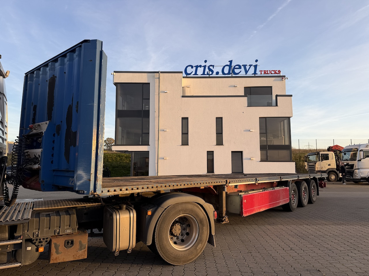 Krone SDP 27 - Pritschenauflieger/ Plattformauflieger: das Bild 1 Krone SDP 27 - Pritschenauflieger/ Plattformauflieger: das Bild 1