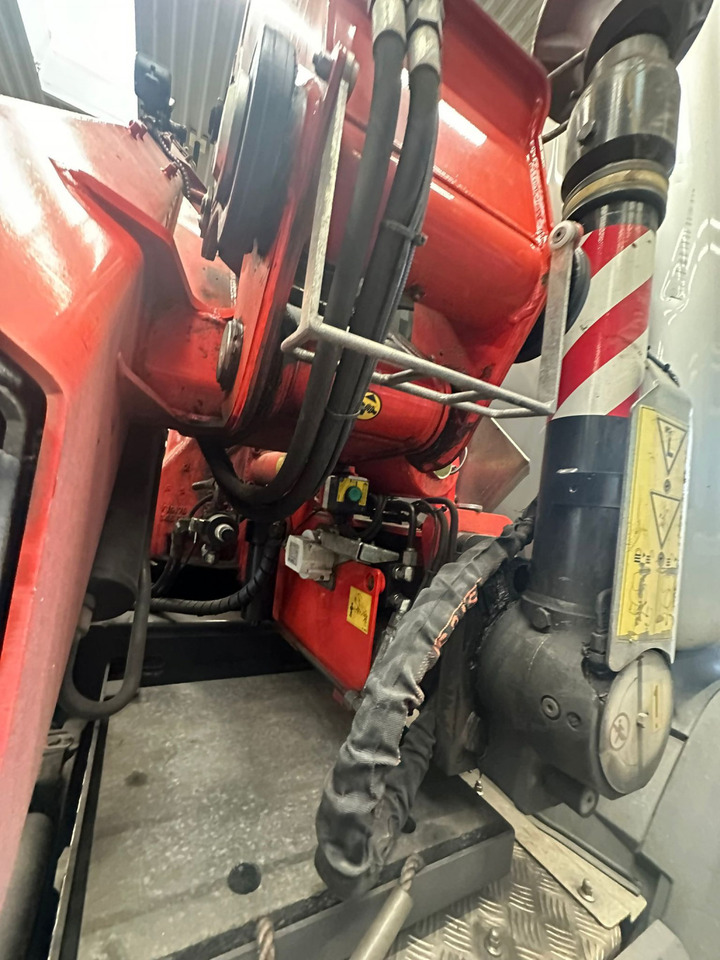 Palfinger FASSI F 235 A.2.23 Kran + Funk - Ladekran: das Bild 2 Palfinger FASSI F 235 A.2.23 Kran + Funk - Ladekran: das Bild 2