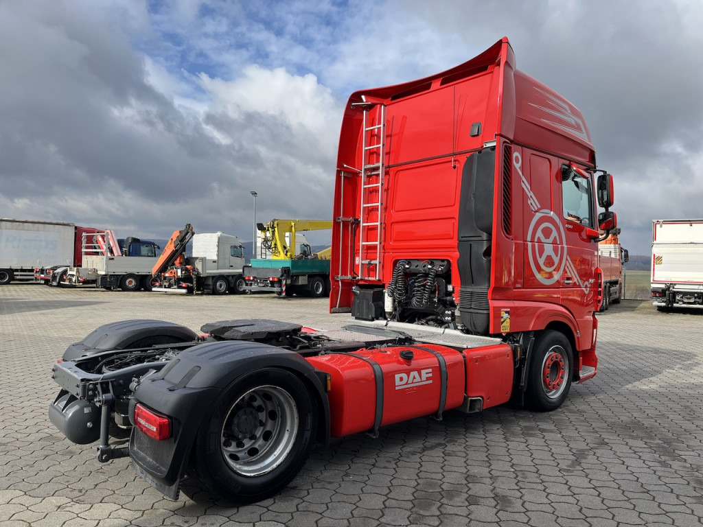 Sattelzugmaschine Daf XF 530 4x2  Low Liner   Exclusive Line   SZM: das Bild 11