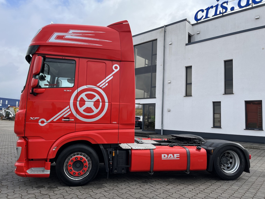 Sattelzugmaschine Daf XF 530 4x2  Low Liner   Exclusive Line   SZM: das Bild 8
