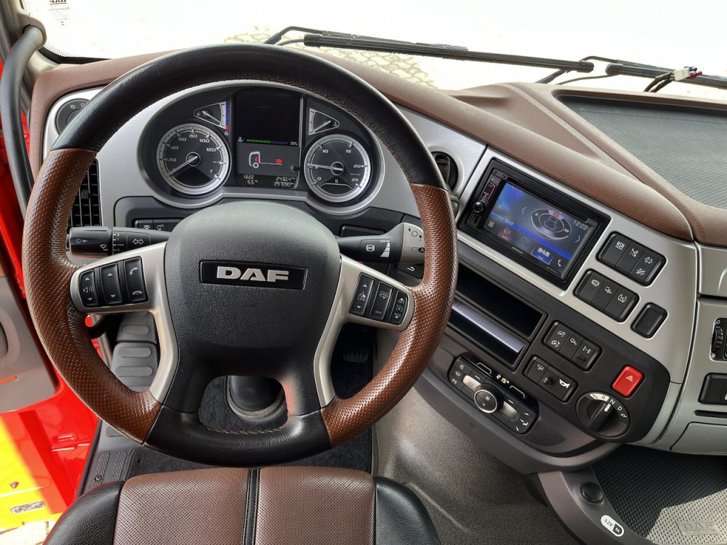 Sattelzugmaschine Daf XF 530 4x2  Low Liner   Exclusive Line   SZM: das Bild 15