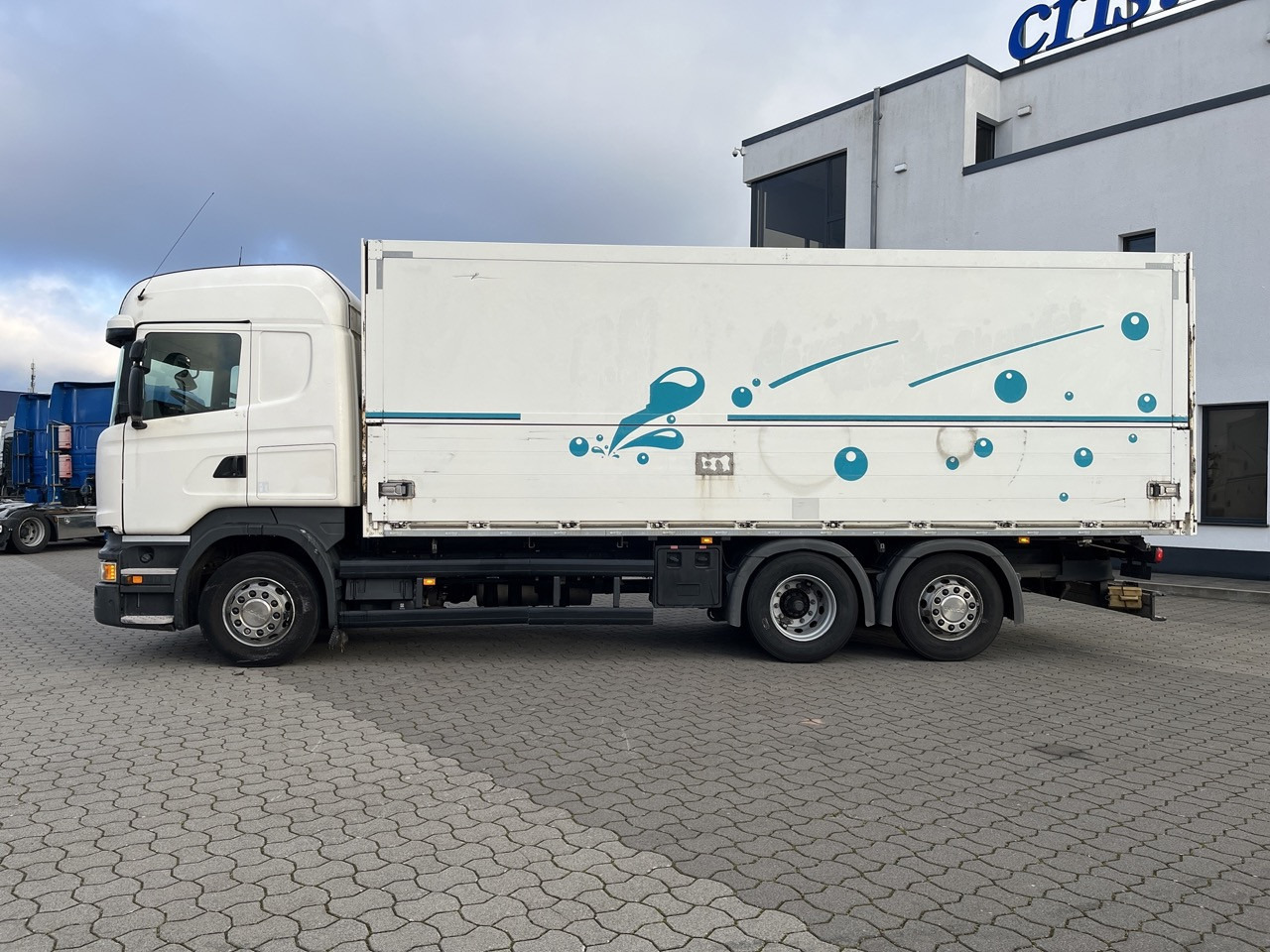 Scania R 450 6x2 Geränke Lenkachse Retarder - Koffer LKW: das Bild 4 Scania R 450 6x2 Geränke Lenkachse Retarder - Koffer LKW: das Bild 4