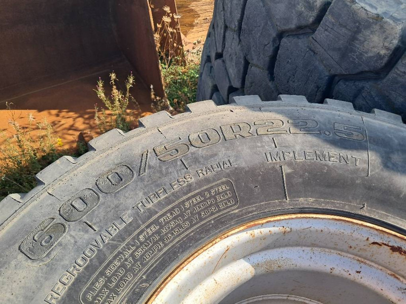 Aeolus 600/50R22.5 - Felgen und Reifen für Baumaschine: das Bild 3 Aeolus 600/50R22.5 - Felgen und Reifen für Baumaschine: das Bild 3