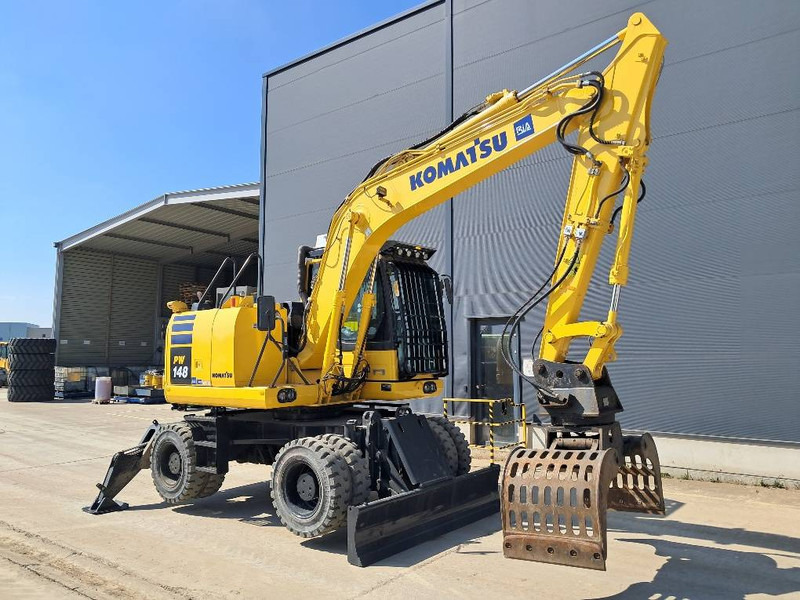 Komatsu PW148-10 - Mobilbagger: das Bild 1 Komatsu PW148-10 - Mobilbagger: das Bild 1