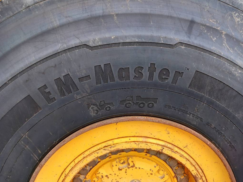 Radlader Komatsu WA500-7: das Bild 9