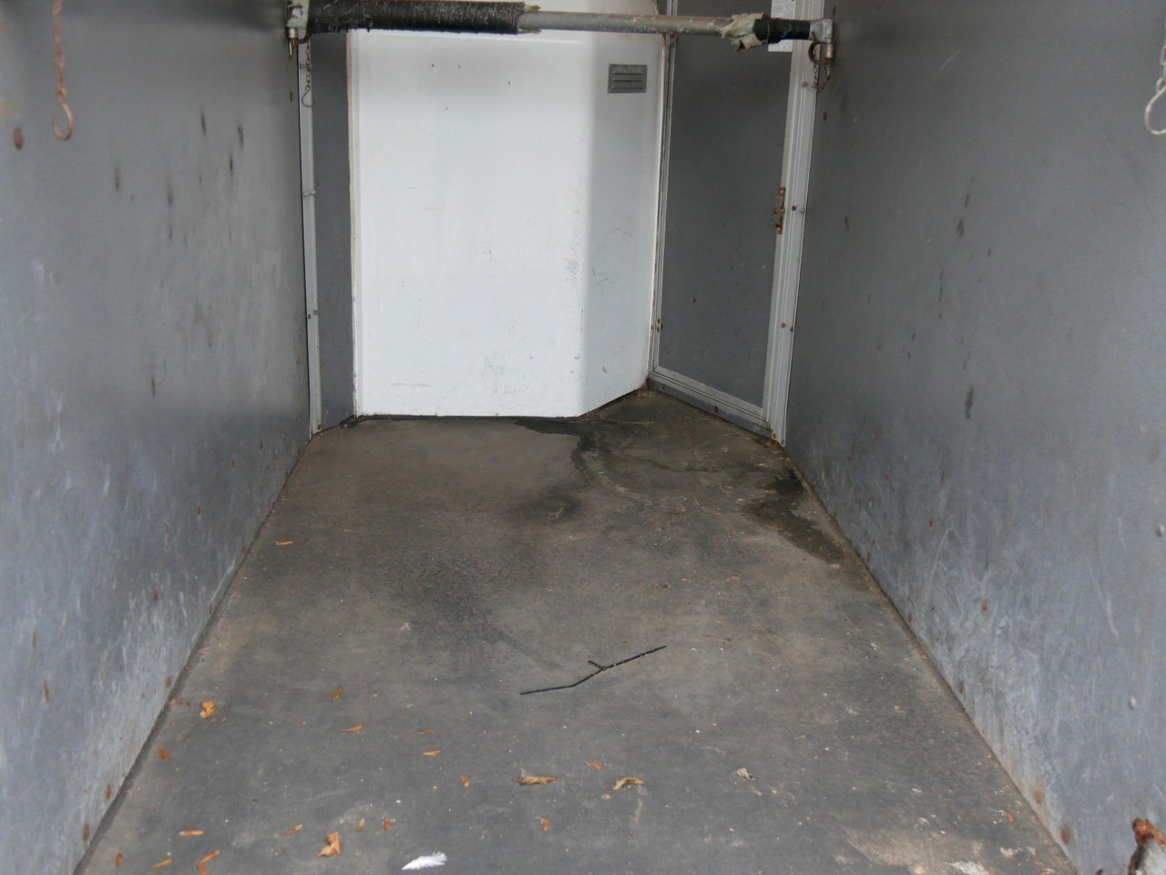 Blomert 1,5 Pferde mit Sattelkammer - Tiertransporter Anhänger: das Bild 4 Blomert 1,5 Pferde mit Sattelkammer - Tiertransporter Anhänger: das Bild 4