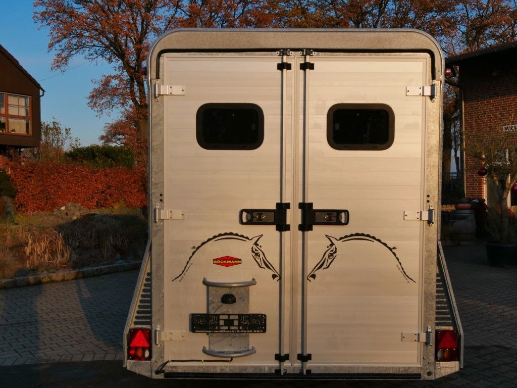 Böckmann Traveller G 3 Sofort Verfügbar Böckmann Traveller G 3 Sofort Verfügbar - Pferdeanhänger: das Bild 4 Böckmann Traveller G 3 Sofort Verfügbar Böckmann Traveller G 3 Sofort Verfügbar - Pferdeanhänger: das Bild 4