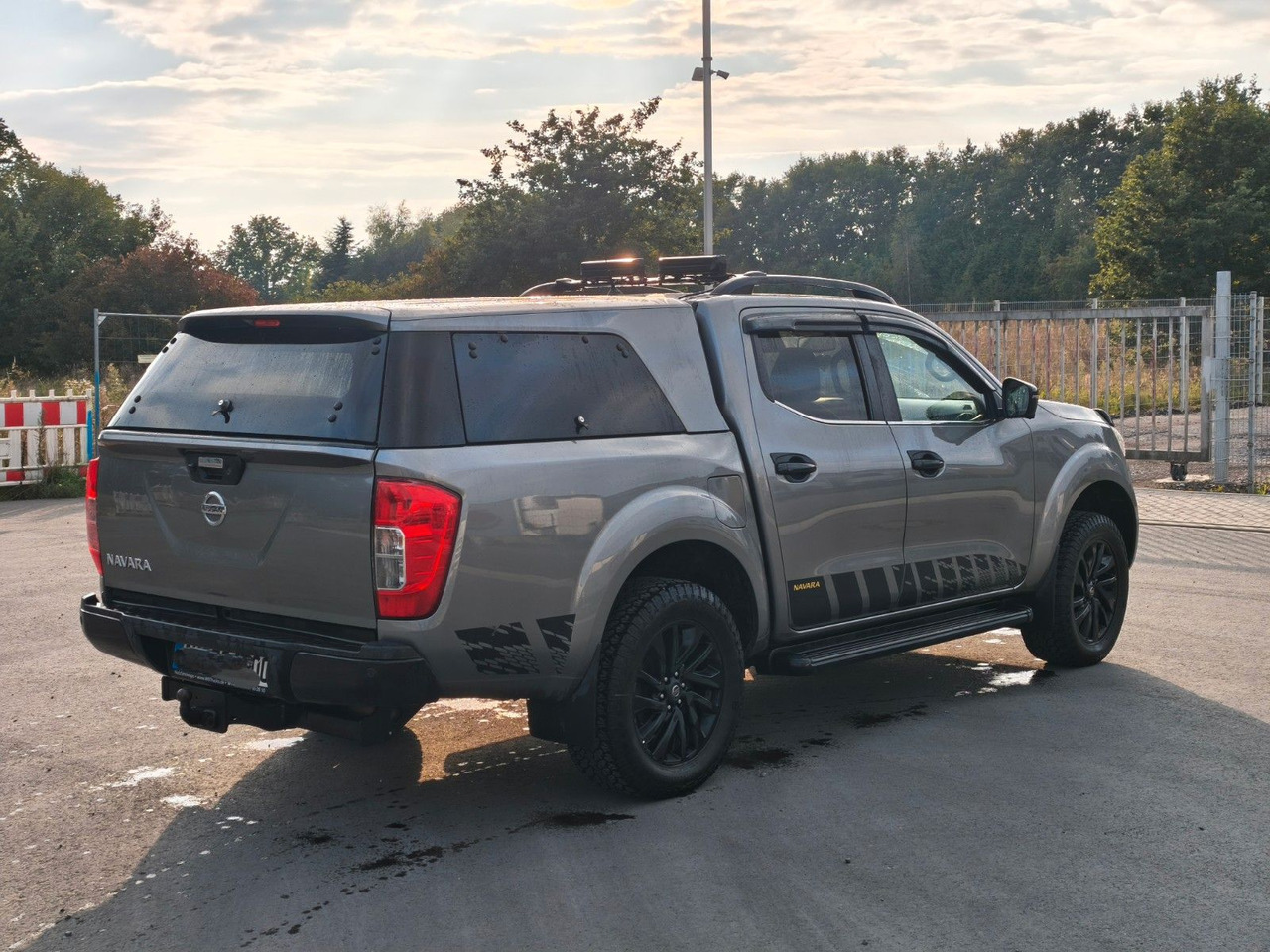 Nissan Navara NP300 N-Guard Double Cab 4x4 - SUV/ Geländewagen: das Bild 4 Nissan Navara NP300 N-Guard Double Cab 4x4 - SUV/ Geländewagen: das Bild 4