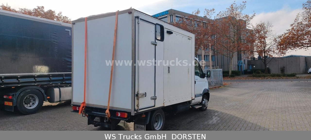 Renault Mascott Pferdeaufbau 2 Pferde - Tiertransporter LKW: das Bild 4 Renault Mascott Pferdeaufbau 2 Pferde - Tiertransporter LKW: das Bild 4