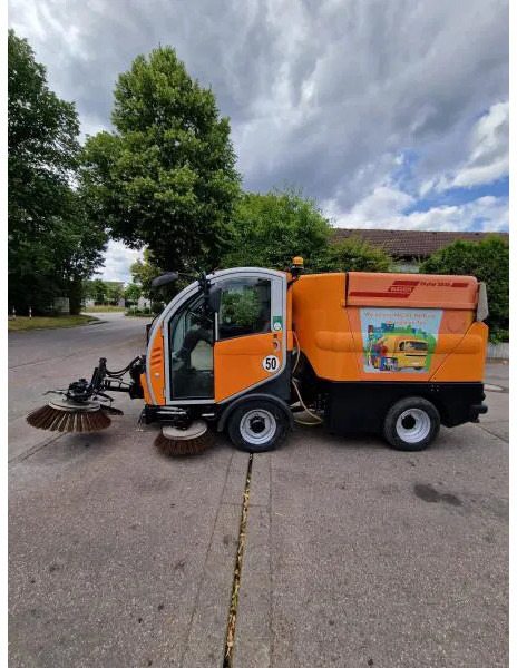 Bucher Kehrmaschine BUCHER-GUYER Kehrmaschine EG 4.500 kg Diesel Topzustand - Kehrsaugmaschine: das Bild 1 Bucher Kehrmaschine BUCHER-GUYER Kehrmaschine EG 4.500 kg Diesel Topzustand - Kehrsaugmaschine: das Bild 1