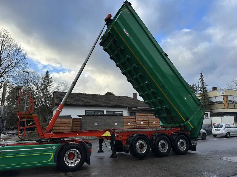 Kempf SKM 35/3 Hardox 31 m³ Lift ALCOA SKM 35/3 Hardox 31 m³ Lift ALCOA - Kipper Auflieger: das Bild 3 Kempf SKM 35/3 Hardox 31 m³ Lift ALCOA SKM 35/3 Hardox 31 m³ Lift ALCOA - Kipper Auflieger: das Bild 3