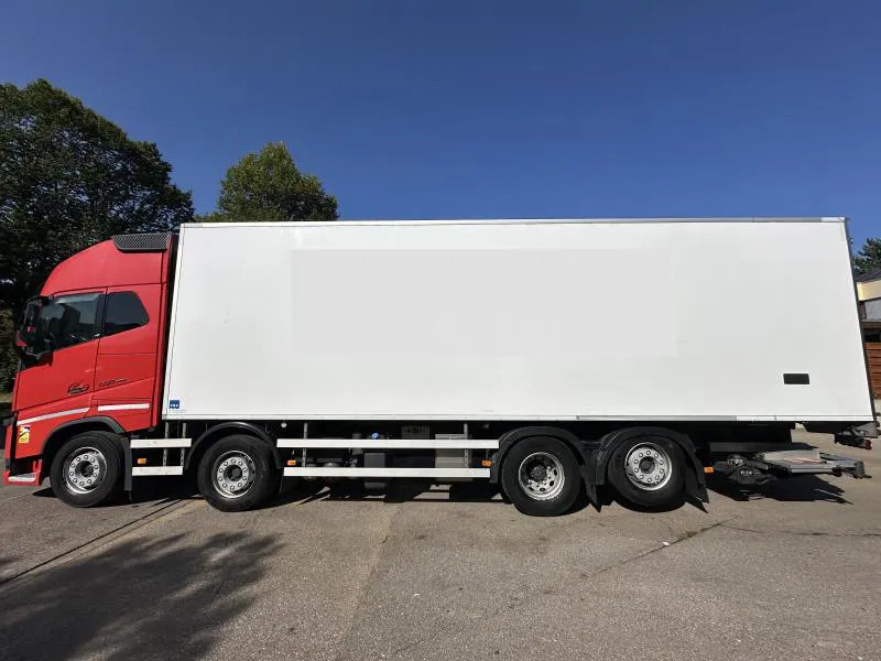 Volvo FH 16 550XL*8x2*Tief Kühlkoffer*ThermoKing*LBW - Kühlkoffer LKW: das Bild 2 Volvo FH 16 550XL*8x2*Tief Kühlkoffer*ThermoKing*LBW - Kühlkoffer LKW: das Bild 2