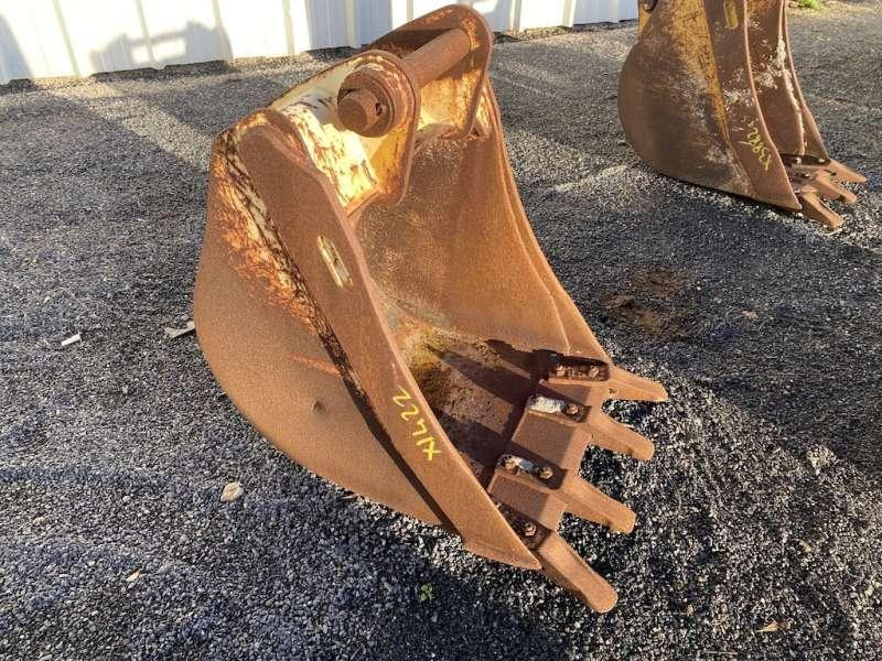 CATERPILLAR 570mm - type tractopelle - Baggerschaufel: das Bild 4 CATERPILLAR 570mm - type tractopelle - Baggerschaufel: das Bild 4