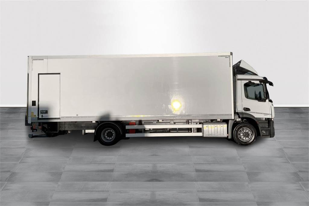 Mercedes-Benz ACTROS 1827 5 KSA - Koffer LKW: das Bild 4 Mercedes-Benz ACTROS 1827 5 KSA - Koffer LKW: das Bild 4