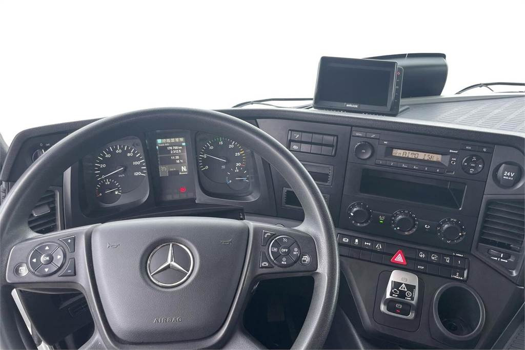 Innenraum Bild 1: Isotherm LKW Mercedes-Benz Actros 1827 4x2 8,7m umpikori+PL nostin