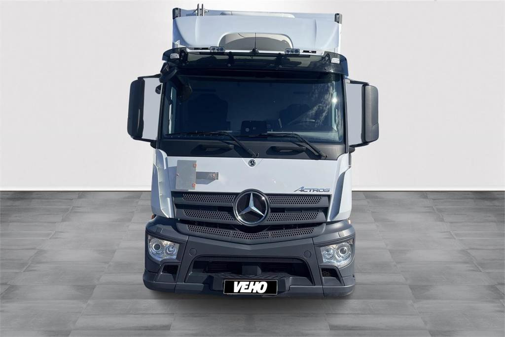 Mercedes-Benz Actros 1827 4x2 8,7m umpikori+PL nostin - Isotherm LKW: das Bild 2 Mercedes-Benz Actros 1827 4x2 8,7m umpikori+PL nostin - Isotherm LKW: das Bild 2