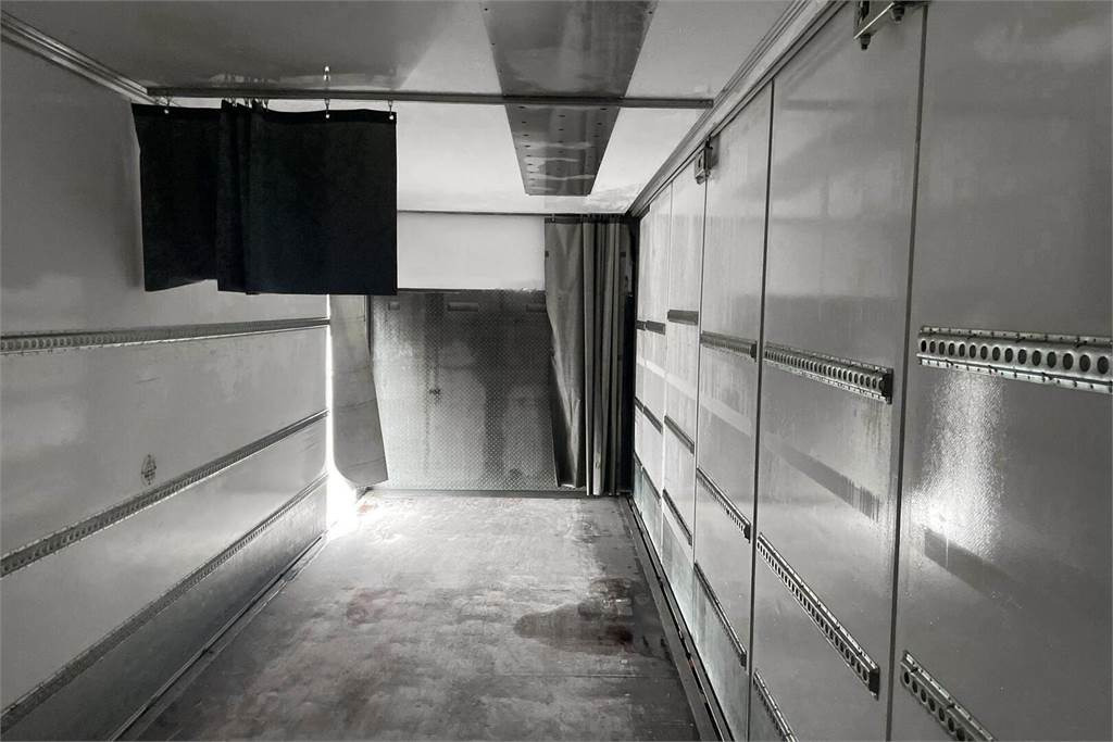 Isotherm LKW Mercedes-Benz Actros 1827 4x2 8,7m umpikori+PL nostin: das Bild 6