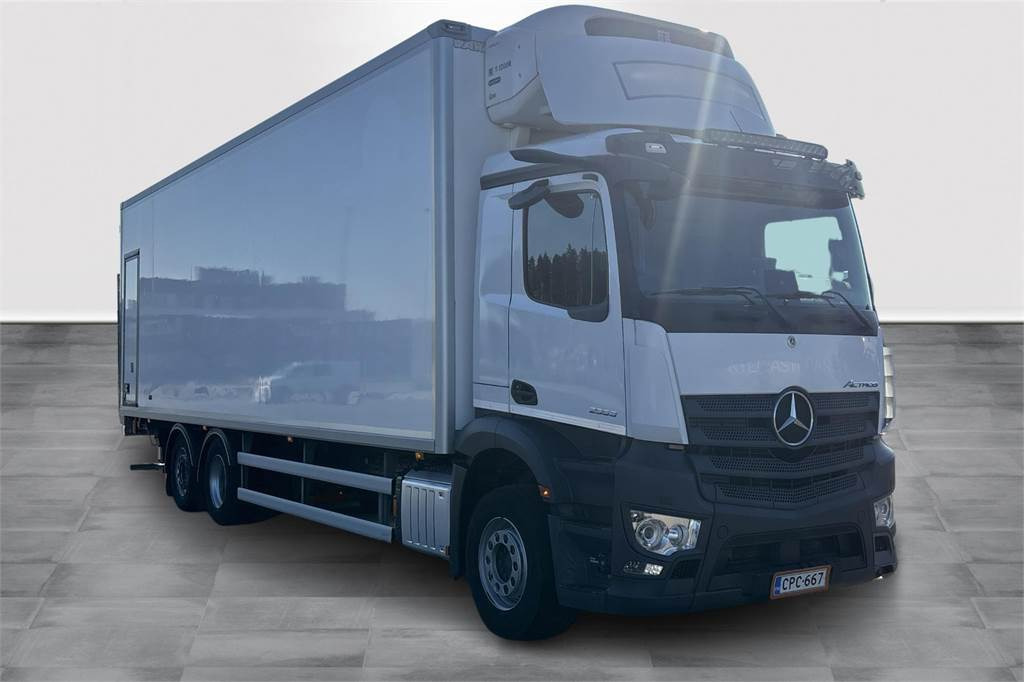 Mercedes-Benz Actros 2551 9.9m FRC 07/2027 - Isotherm LKW: das Bild 4 Mercedes-Benz Actros 2551 9.9m FRC 07/2027 - Isotherm LKW: das Bild 4