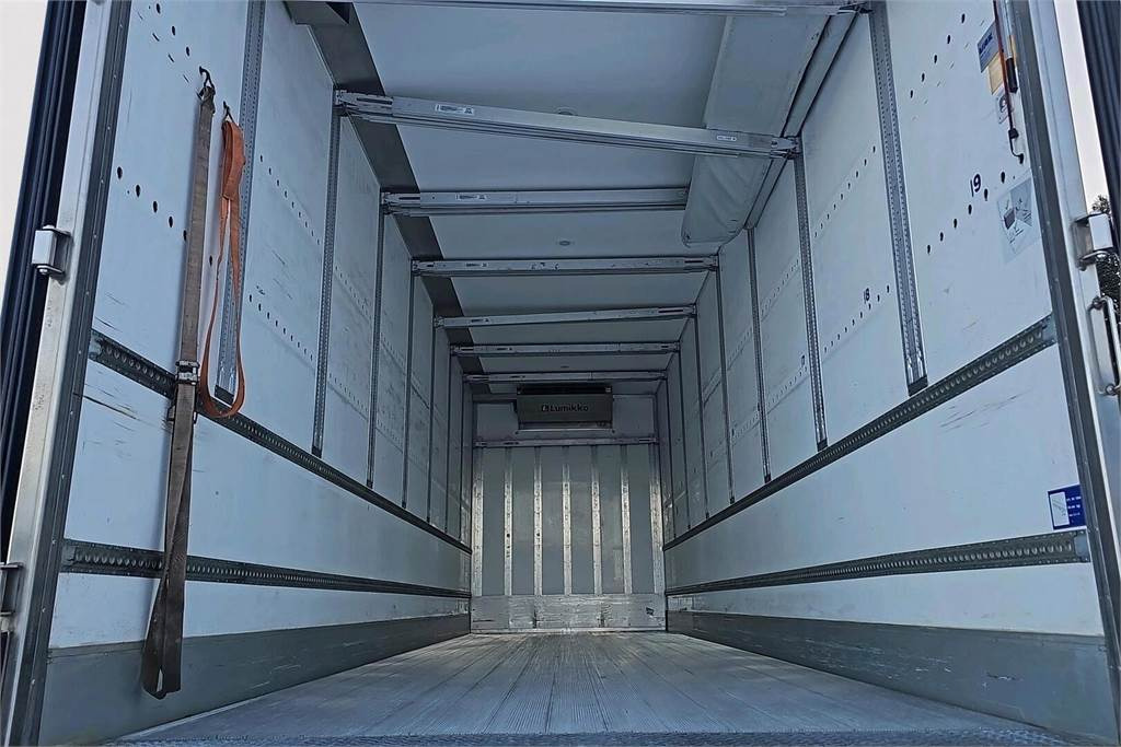 Isotherm LKW Mercedes-Benz Actros L 3558: das Bild 10