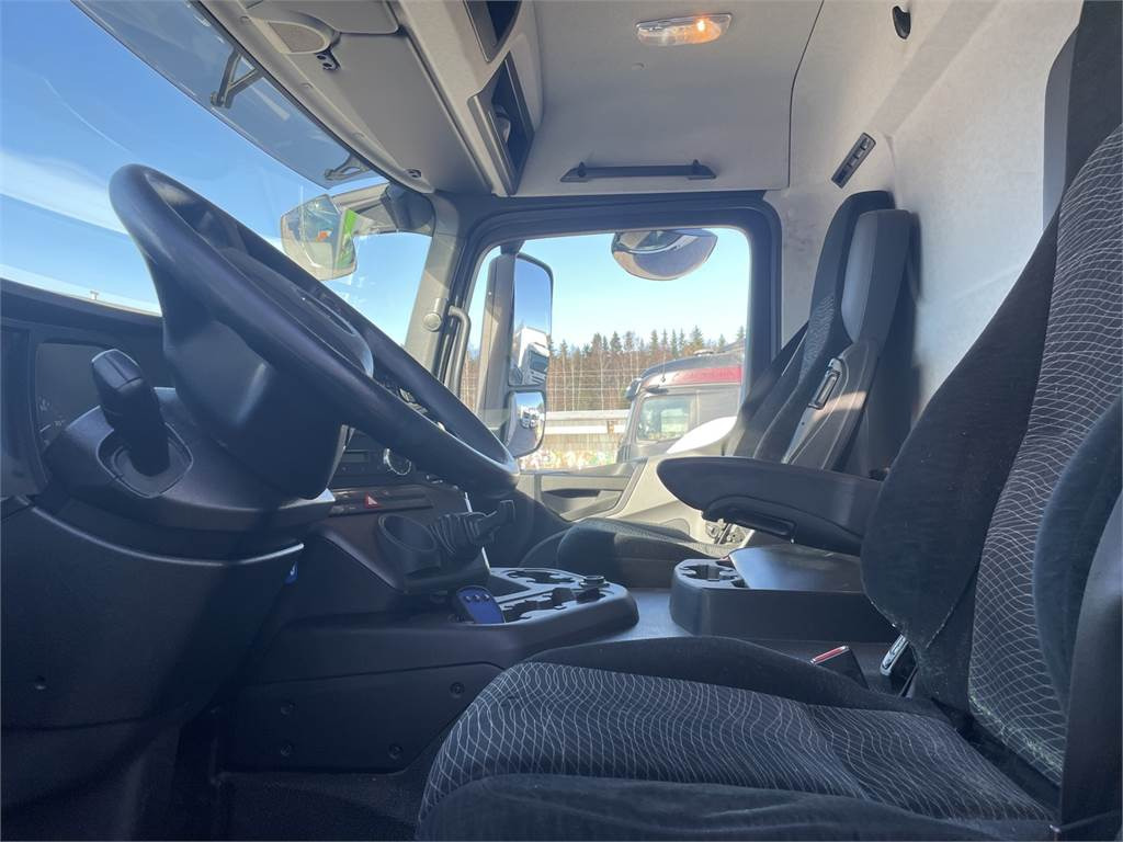 Mercedes-Benz Antos 1830L FRC kakslämpökori + PL-Nostin - Isotherm LKW: das Bild 5 Mercedes-Benz Antos 1830L FRC kakslämpökori + PL-Nostin - Isotherm LKW: das Bild 5