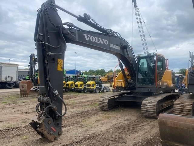 Volvo EC 220 E L MIETE / RENTAL (12001052) - Kettenbagger: das Bild 1 Volvo EC 220 E L MIETE / RENTAL (12001052) - Kettenbagger: das Bild 1