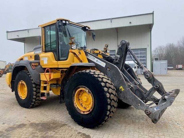 Radlader Volvo L 120 H MIETE / RENTAL (12000892): das Bild 7