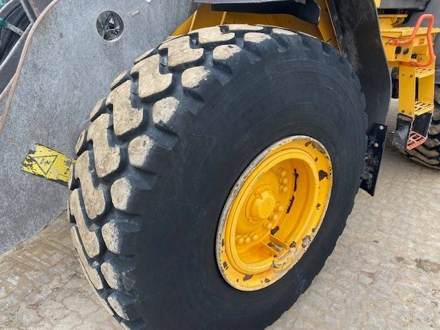 Radlader Volvo L 120 H MIETE / RENTAL (12000892): das Bild 12