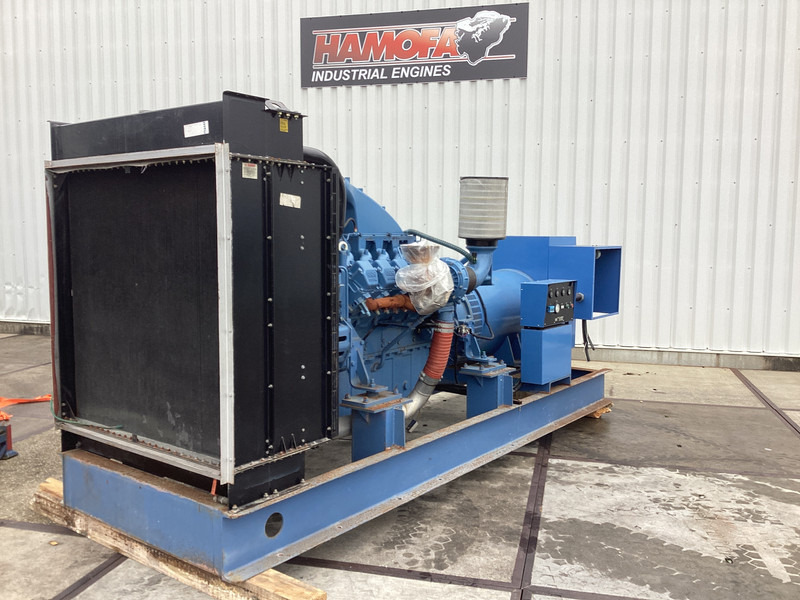 MTU 12V2000 GENERATOR 937KVA USED - Stromgenerator: das Bild 2 MTU 12V2000 GENERATOR 937KVA USED - Stromgenerator: das Bild 2