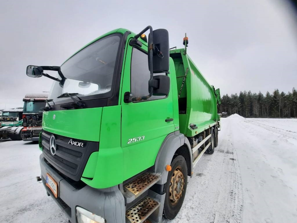 Mercedes-Benz Axor 2533 - Müllwagen: das Bild 2 Mercedes-Benz Axor 2533 - Müllwagen: das Bild 2
