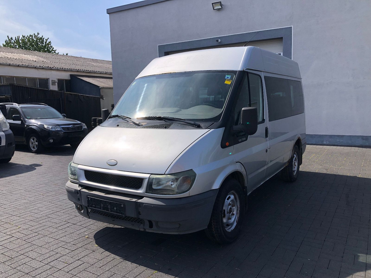 Ford Transit 2.4 TDi, Heckantrieb, 8-Sitzer, Klima - Personentransporter: das Bild 1 Ford Transit 2.4 TDi, Heckantrieb, 8-Sitzer, Klima - Personentransporter: das Bild 1