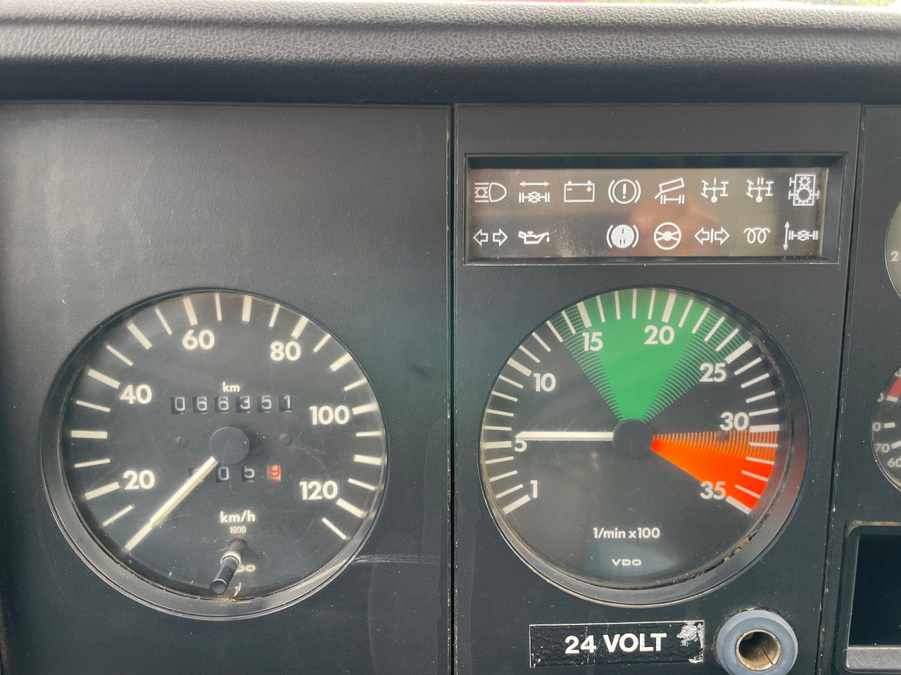 Planen Transporter MAN 8.136 4X4: das Bild 24 Planen Transporter MAN 8.136 4X4: das Bild 24