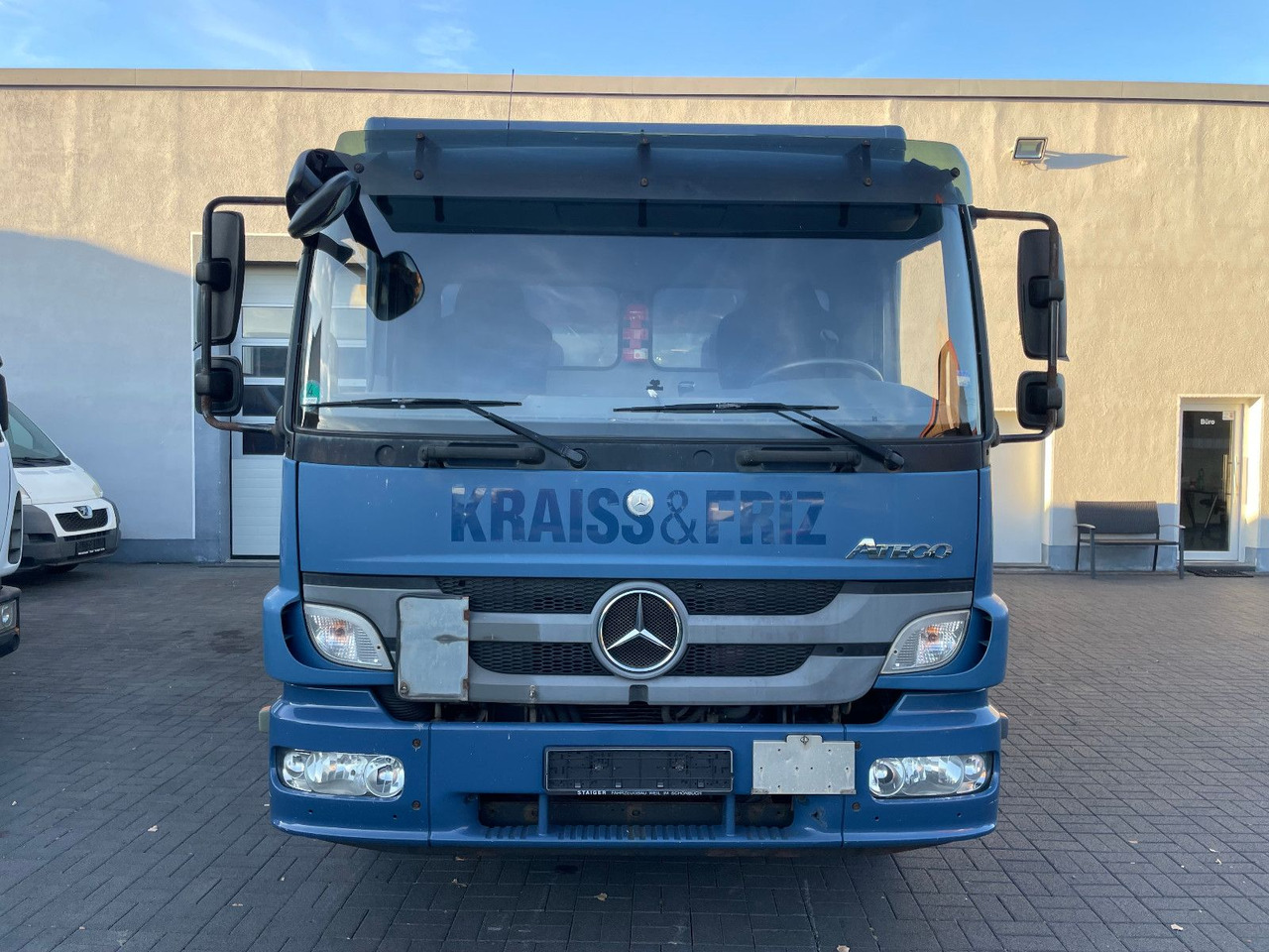 Mercedes-Benz Atego 2 6-Zyl. 4x2 1224 Klima, Radstand: 3.56m. - Koffer LKW: das Bild 3 Mercedes-Benz Atego 2 6-Zyl. 4x2 1224 Klima, Radstand: 3.56m. - Koffer LKW: das Bild 3